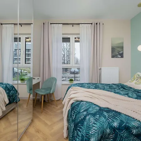 Daire Pastel In With Garden, Parking And Desk For Remote Work By Renters