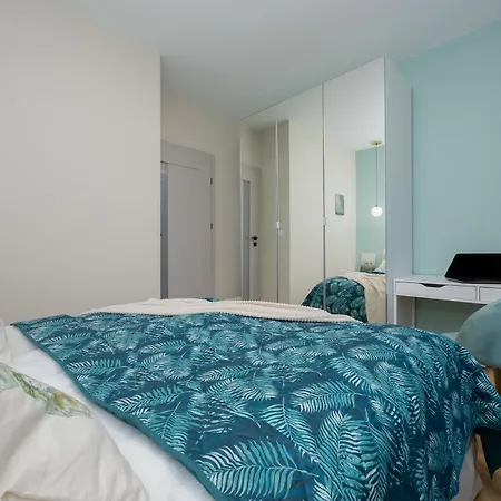 Lejlighed Pastel In With Garden, Parking And Desk For Remote Work By Renters *