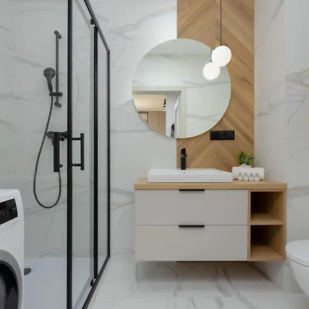 Pastel In With Garden, Parking And Desk For Remote Work By Renters Daire *