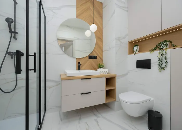 Apartment Pastel In With Garden, Parking And Desk For Remote Work By Renters *