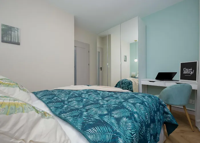 Apartment Pastel In With Garden, Parking And Desk For Remote Work By Renters *