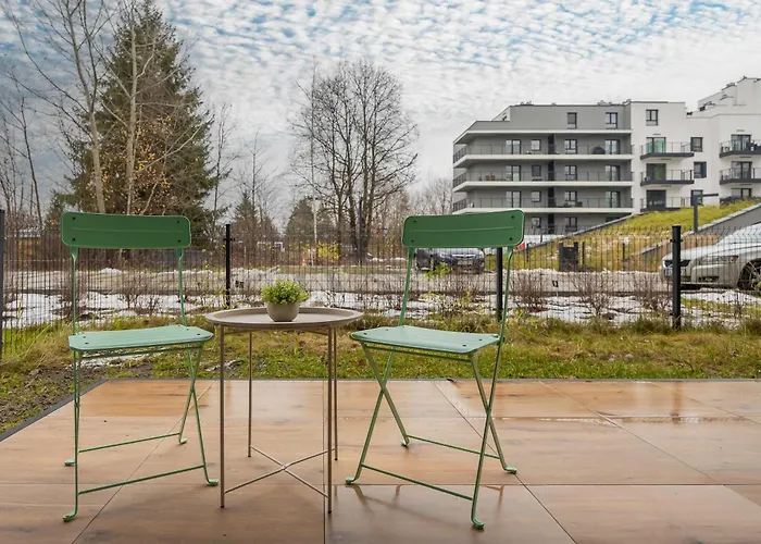 Pastel In With Garden, Parking And Desk For Remote Work By Renters * Warsaw
