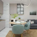Pastel In With Garden, Parking And Desk For Remote Work By Renters * Varsavia